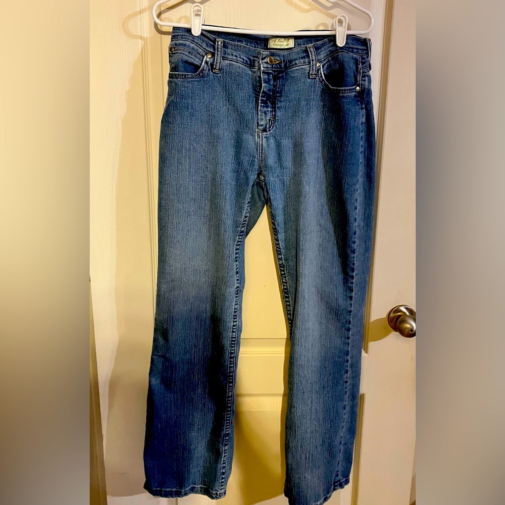Wrangler, 8x30 Blue Jeans. Condition Fair.